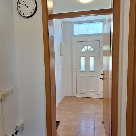 Apartment One-bedroom With Stunning Views! *