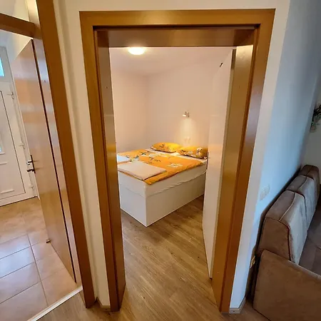 Apartment One-bedroom With Stunning Views! *