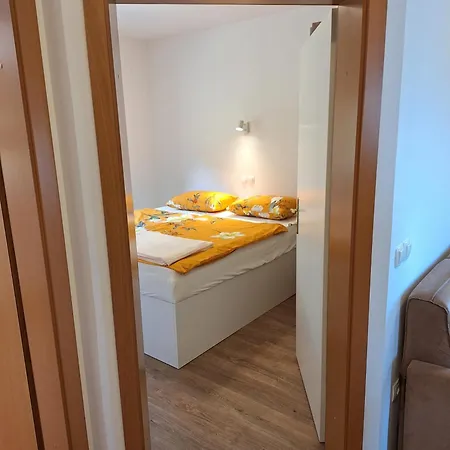 One-bedroom With Stunning Views! Apartment
