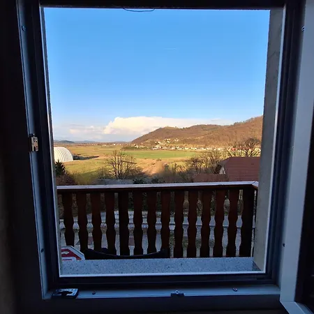 Apartment One-bedroom With Stunning Views! *